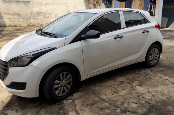 HYUNDAI HB20 1.0 COMFORT 12V FLEX 4P MANUAL HYUNDAI HB20 1.0 COMFORT 12V FLEX 4P MANUAL
